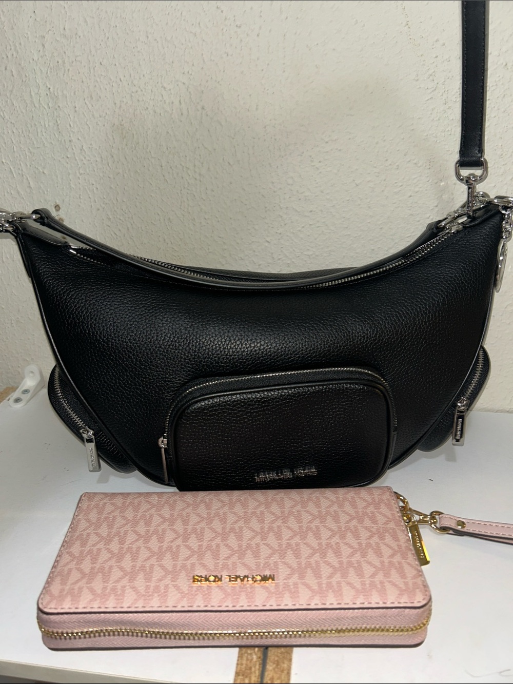 Brand new without tags Michael kors Merritt black bag and jet set wallet